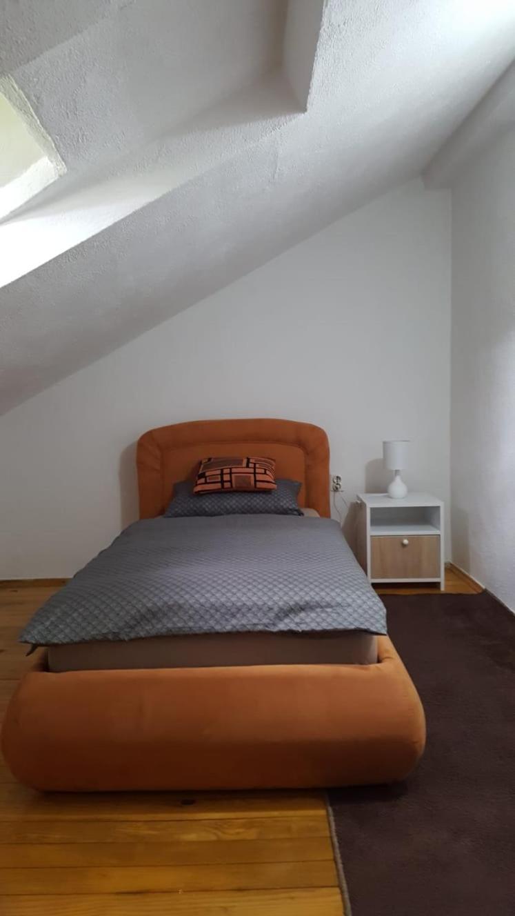 Bihać Apartman "Em" מראה חיצוני תמונה