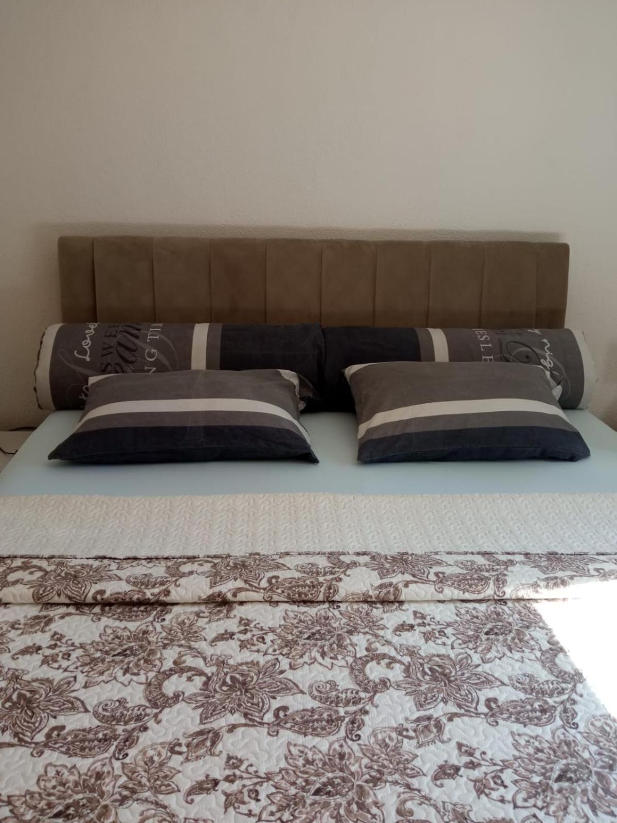 Bihać Apartman "Em" מראה חיצוני תמונה