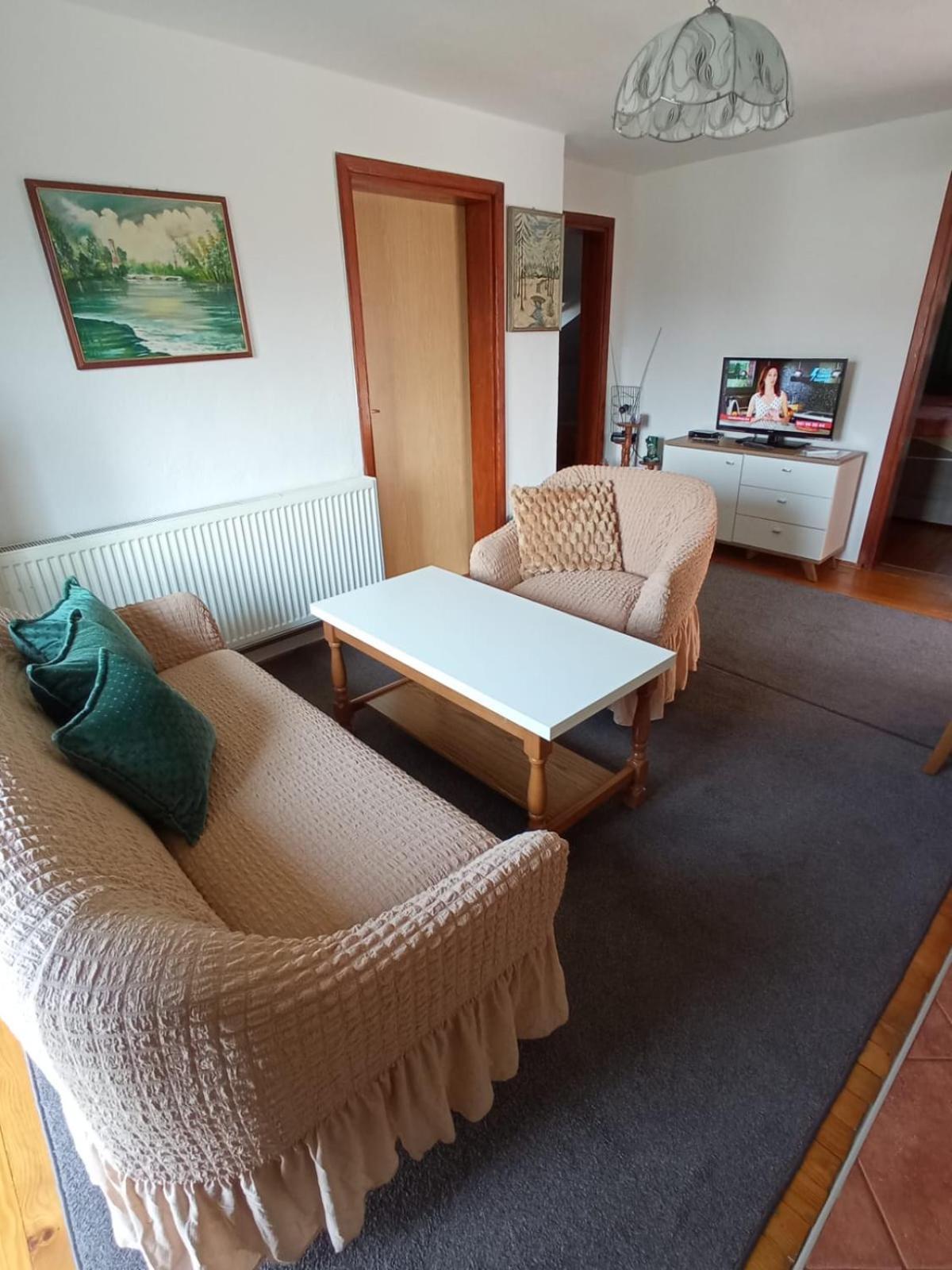 Bihać Apartman "Em" מראה חיצוני תמונה