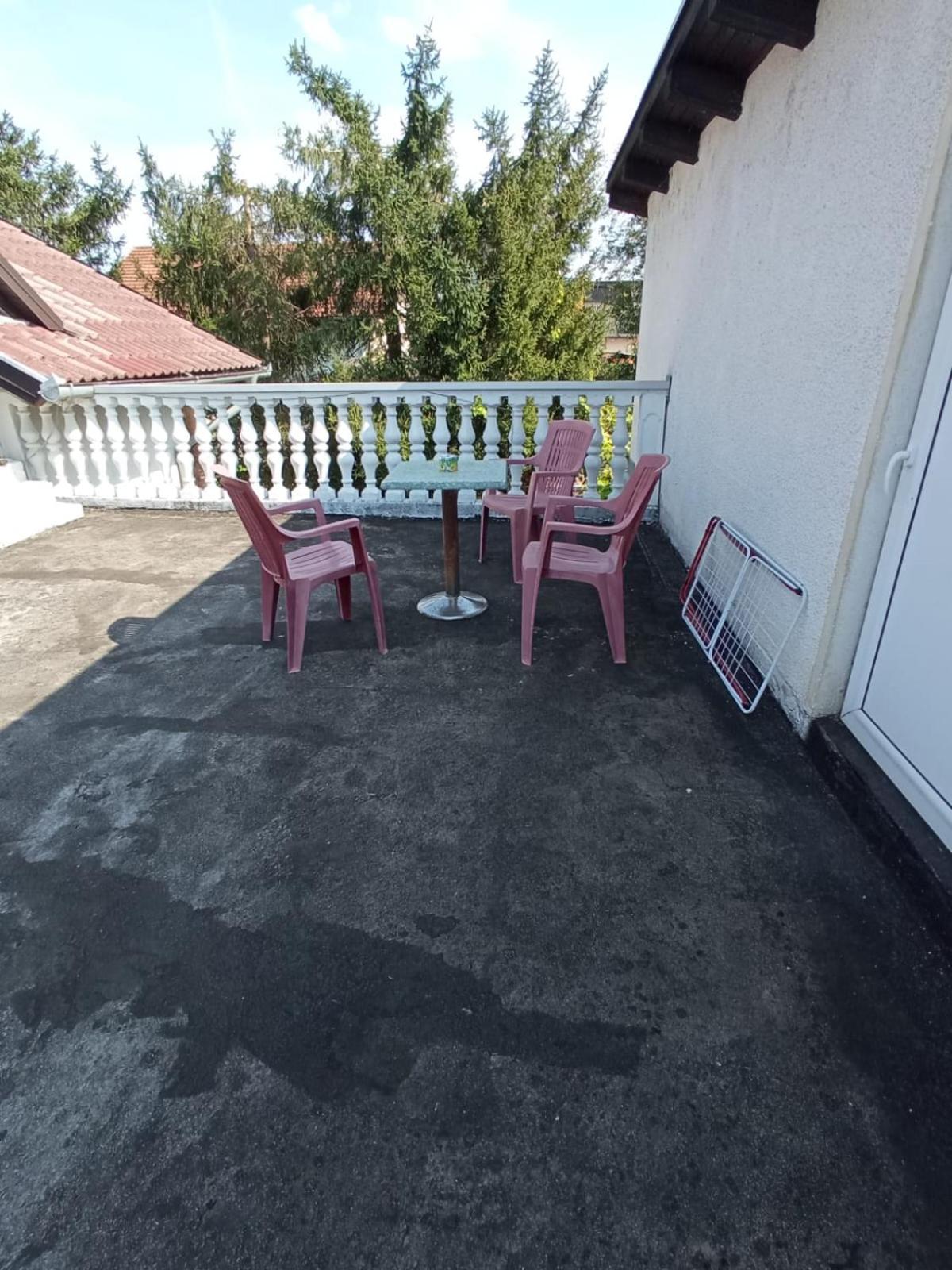 Bihać Apartman "Em" מראה חיצוני תמונה